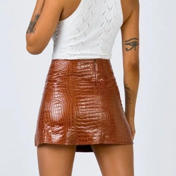 Brand New with Tags Motel Wren Mini Skirt Brown Croc - XS - Picture 6 of 7